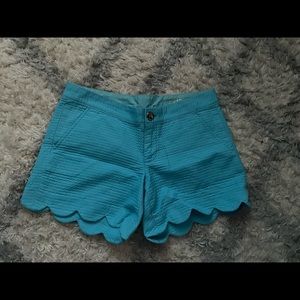 woman’s lilly pulitzer shorts